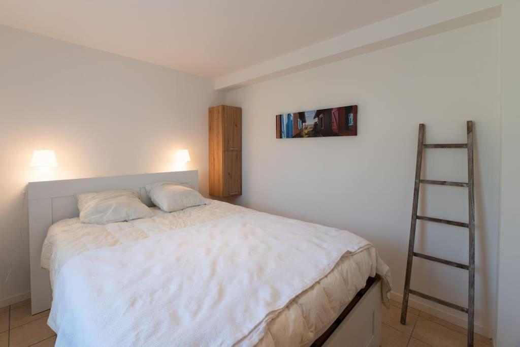 Ravissante Maison 3* Avec Jacuzzi Proche Lac 比斯卡罗斯 外观 照片